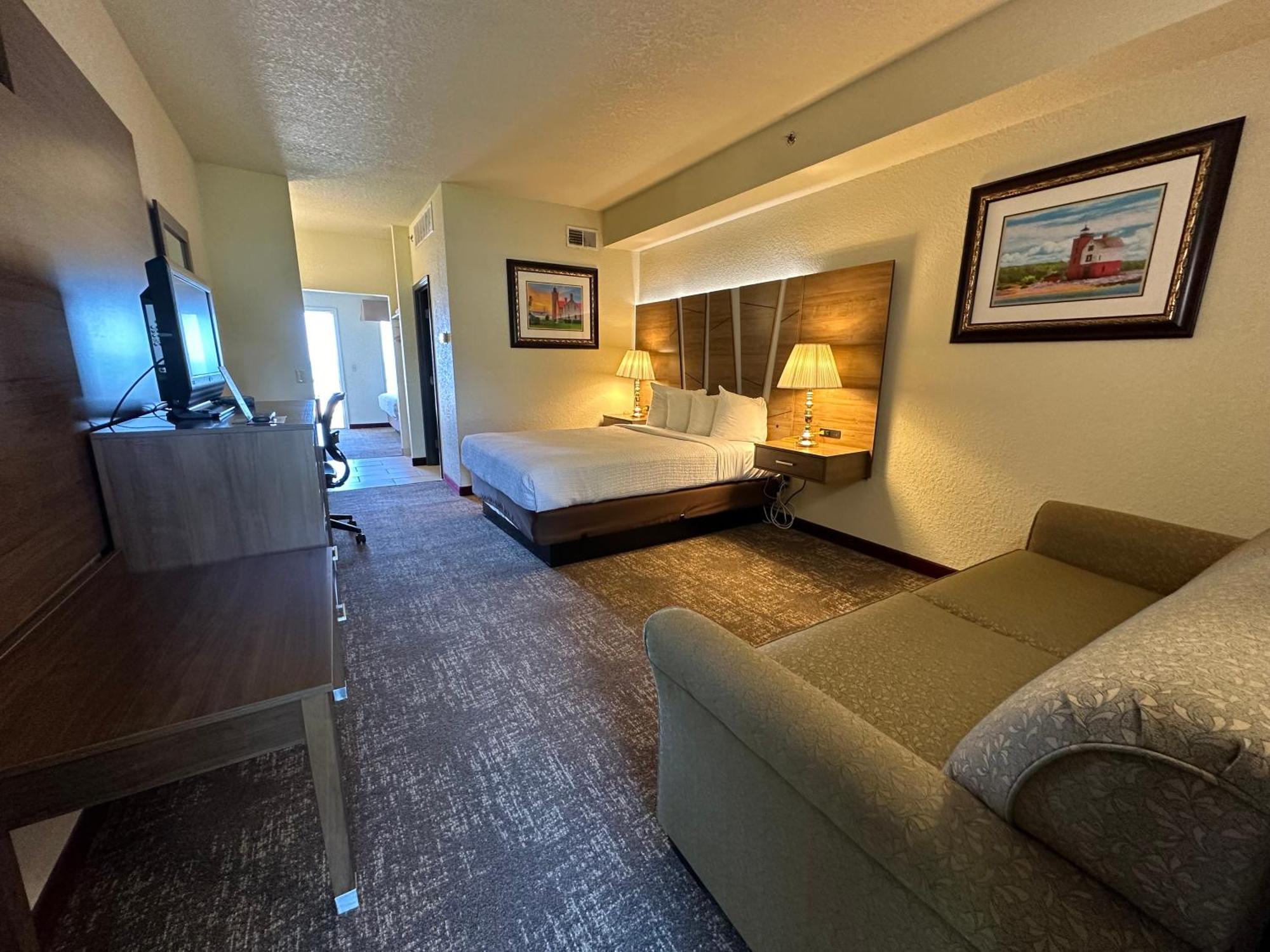 Mackinaw Beach And Bay Inn & Suites Mackinaw City Extérieur photo