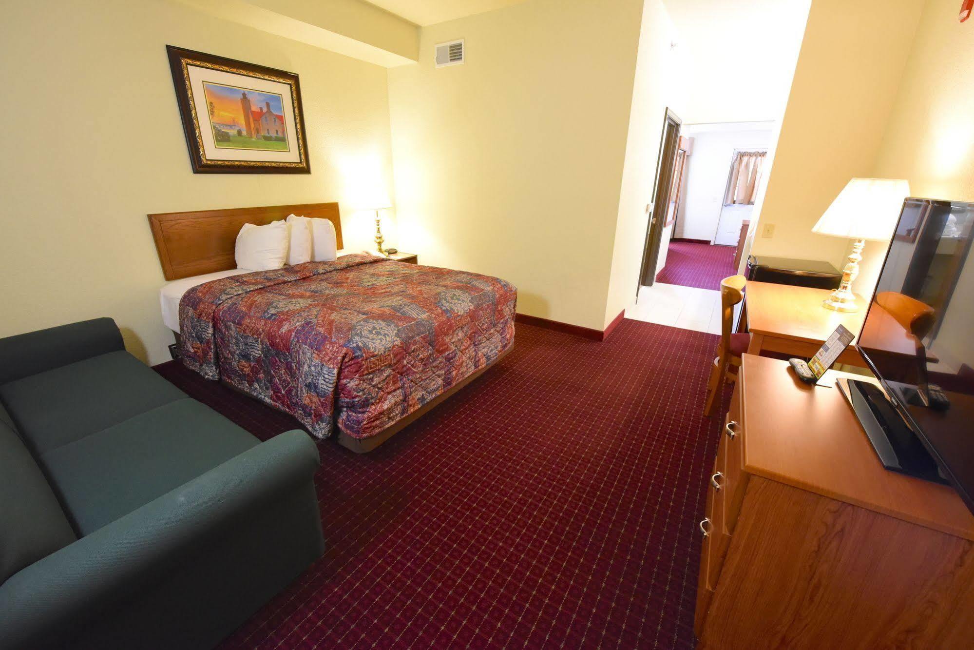 Mackinaw Beach And Bay Inn & Suites Mackinaw City Extérieur photo