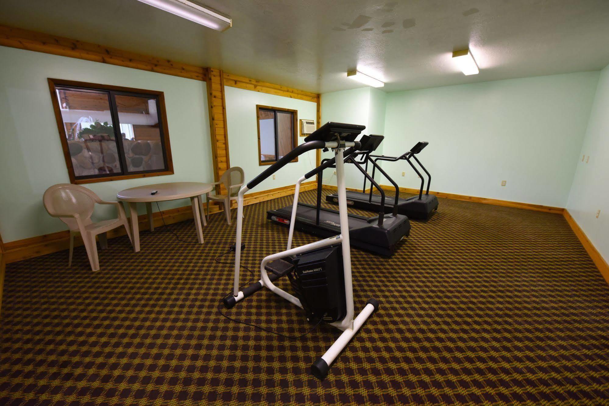 Mackinaw Beach And Bay Inn & Suites Mackinaw City Extérieur photo